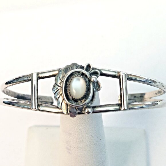 Native American Navajo CADMAN cuff MOP - Picture 1 of 6